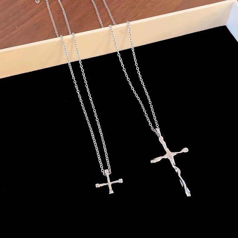 ▪︎ Collar Cruz Triple Capa Silver Glow