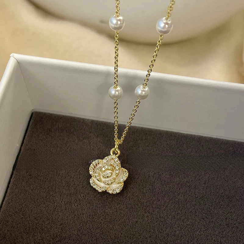 ▪︎ Collar Camelia con Perla Elegance